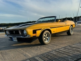 Ford Mustang Convertible