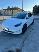 Tesla Model Y Dual Motor Long Range AWD 