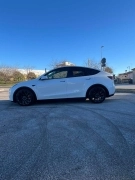 Tesla Model Y Dual Motor Long Range AWD 